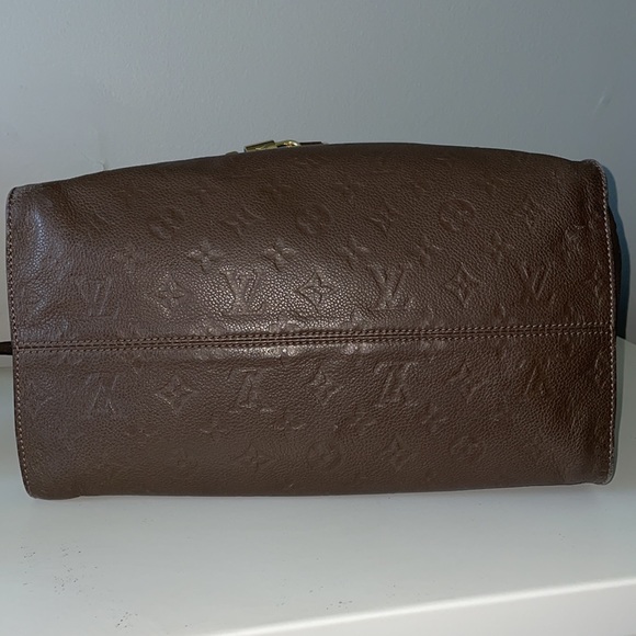 Louis Vuitton
Lumineuse Handbag Monogram Empreinte Leather PM - Picture 6 of 15
